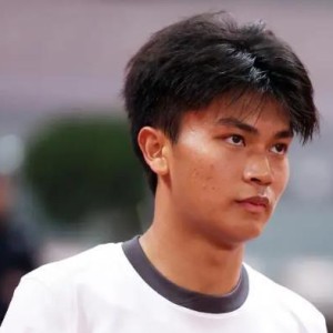 博鱼-毛伟杰在本赛季大连英博踢主力，又遇到新竞争对手，球迷看好谁